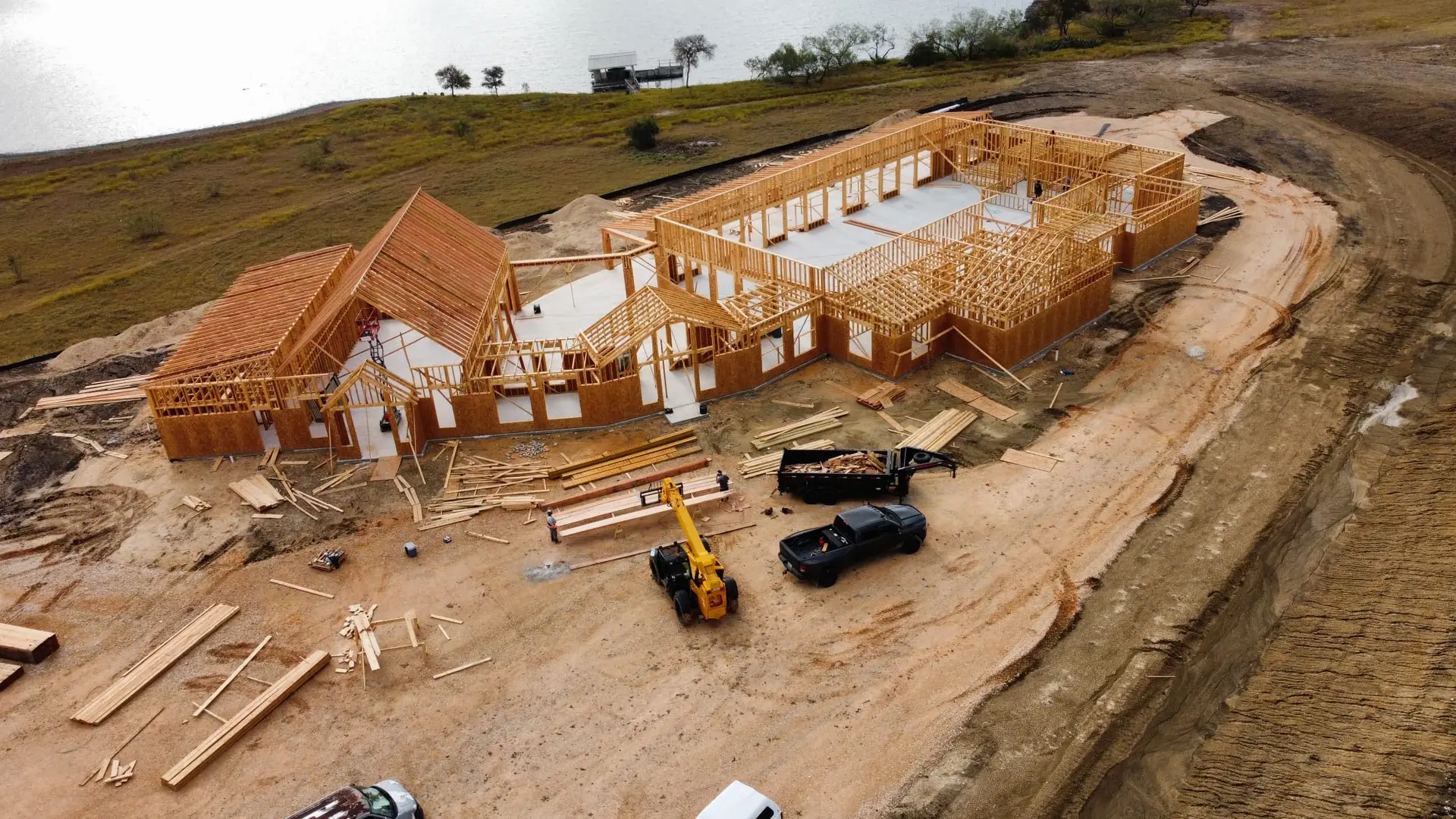 Single family home framing by J.E.T in San Marcos